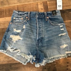 A&F High Rise Vintage Short - Size 25 - NEW